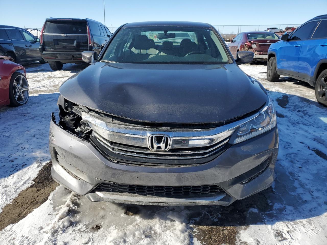 VIN 1HGCR2F37HA287487 2017 HONDA ACCORD no.5