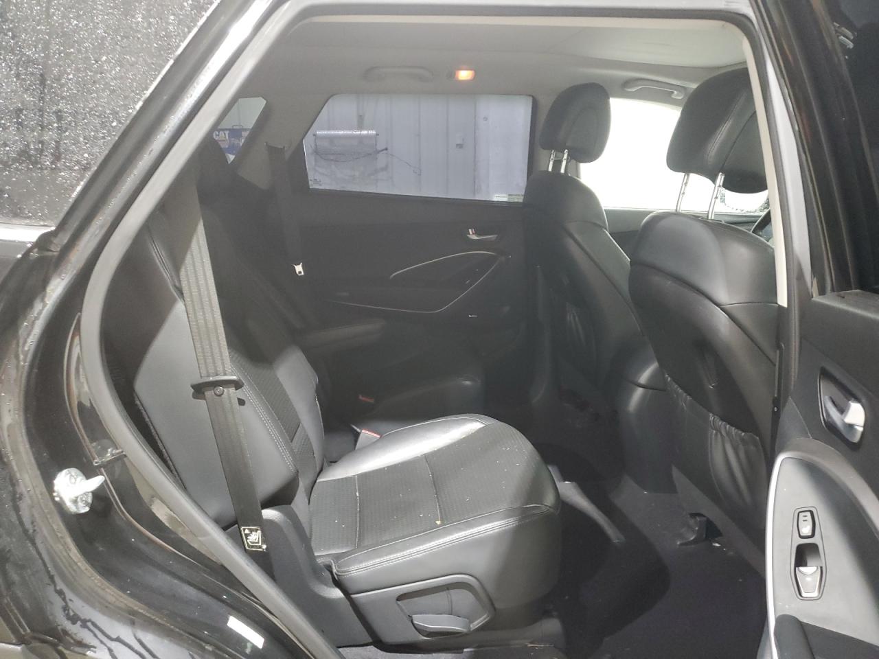 2014 Hyundai Santa Fe - Image 11