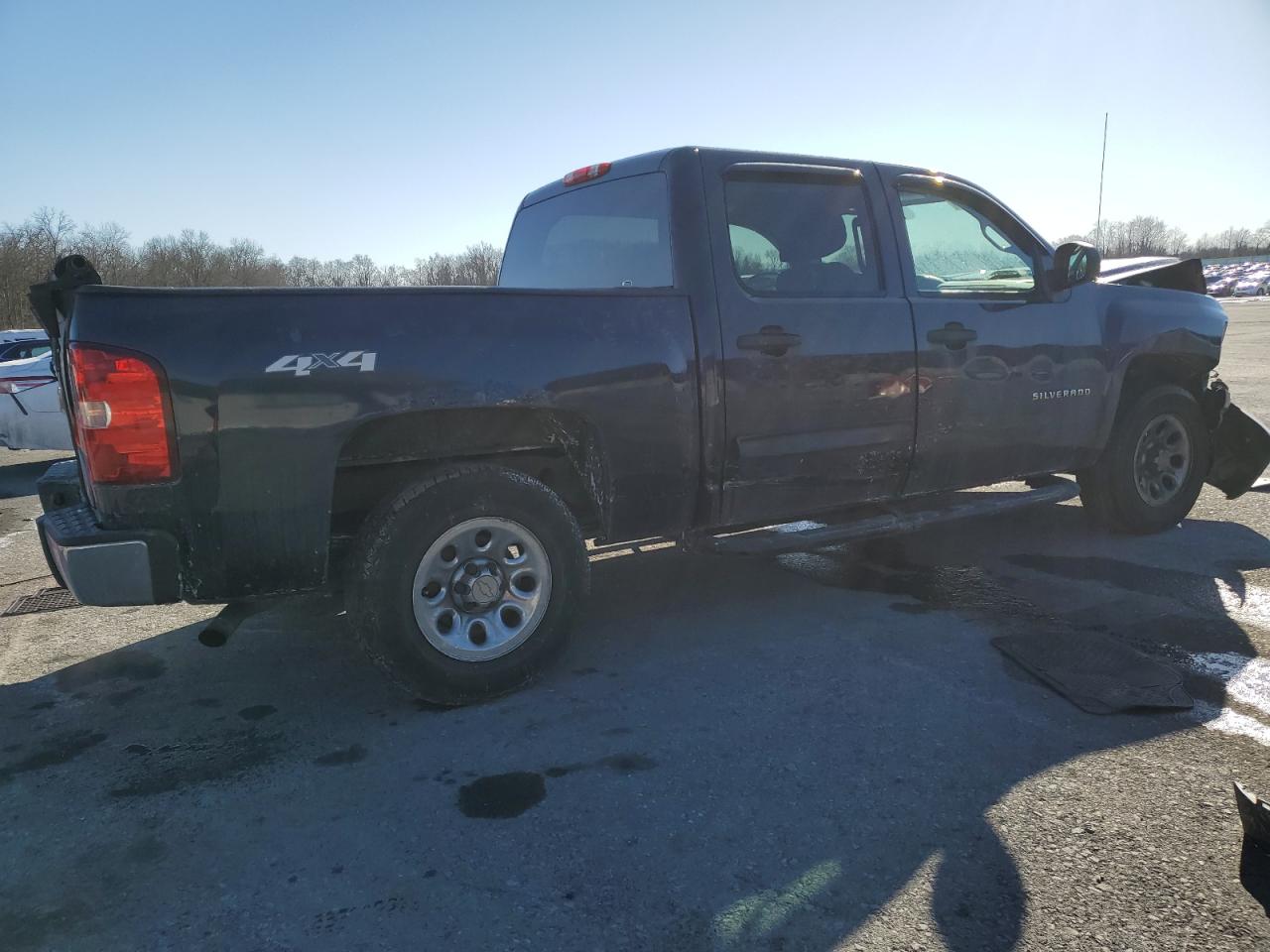 2011 Chevrolet Silverado - Image 3