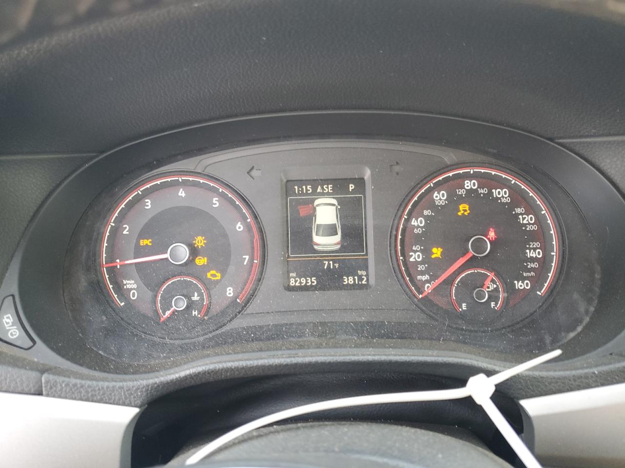 2021 Volkswagen Passat - Image 9