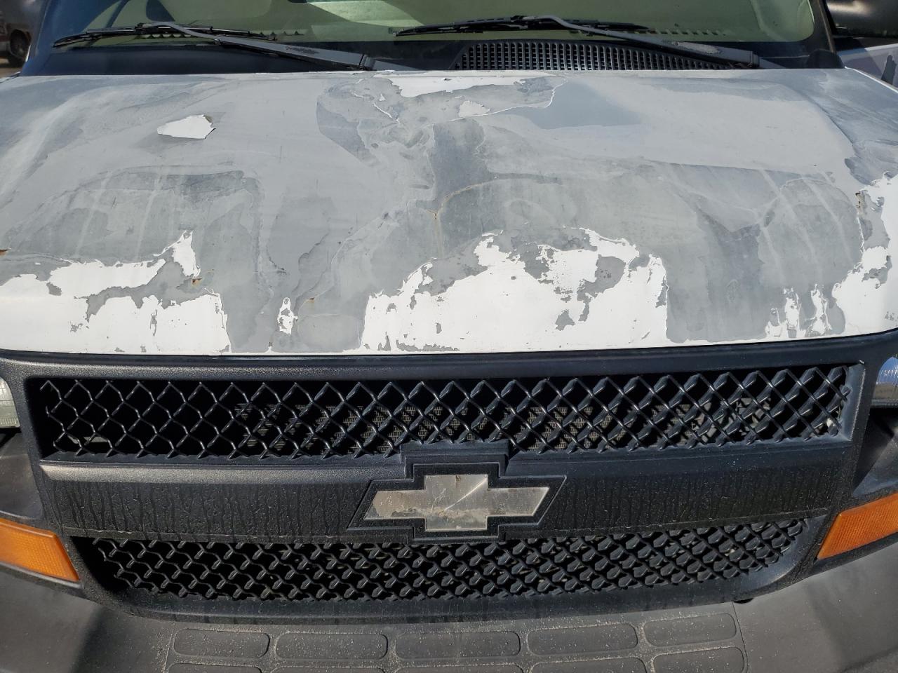 2004 Chevrolet Express G1500 VIN: 1GCFG15X241109660 Lot: 89298195