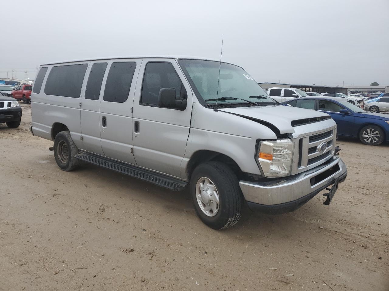 2013 Ford Econoline - Image 4