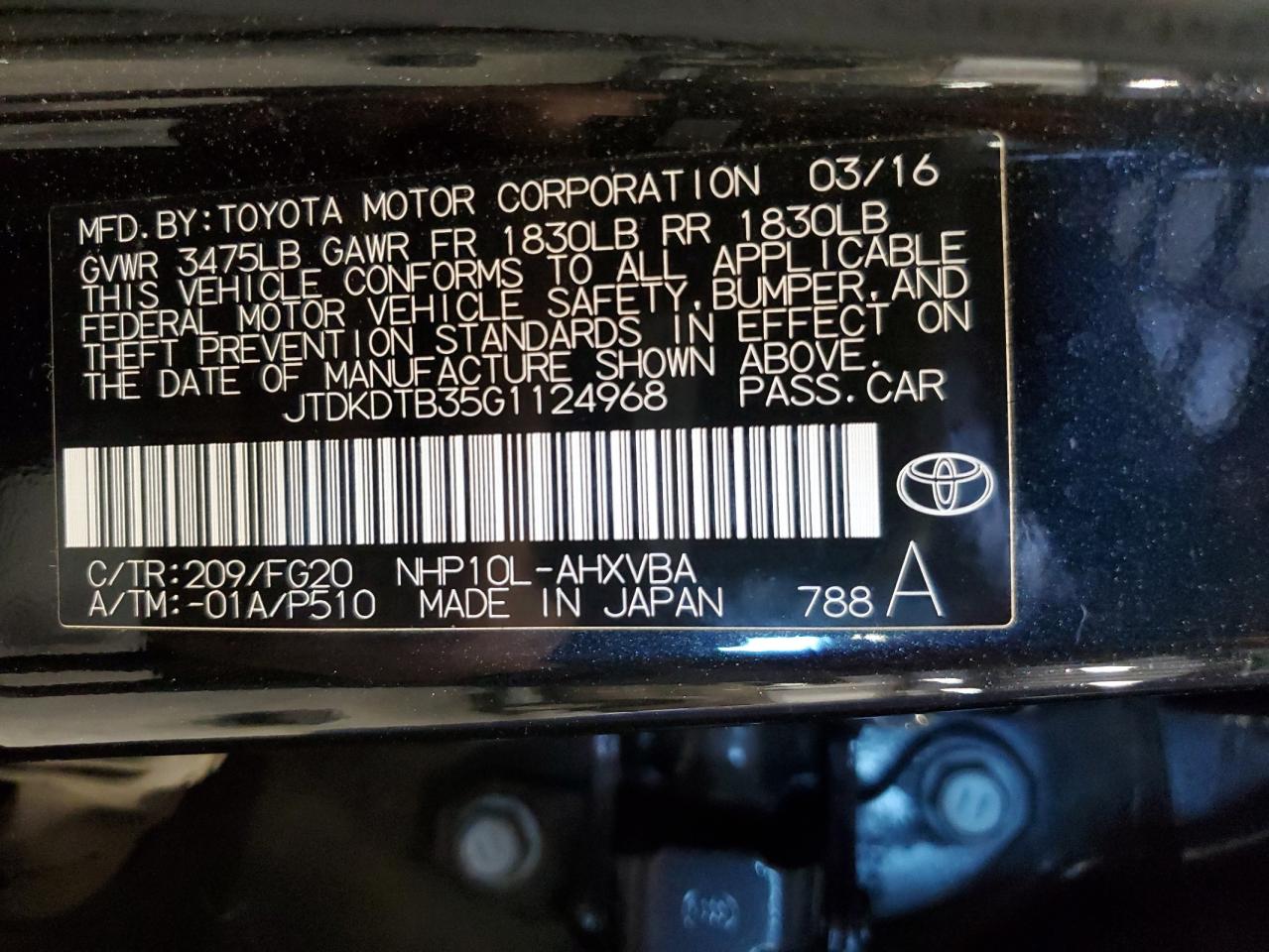 2016 Toyota Prius - Image 12