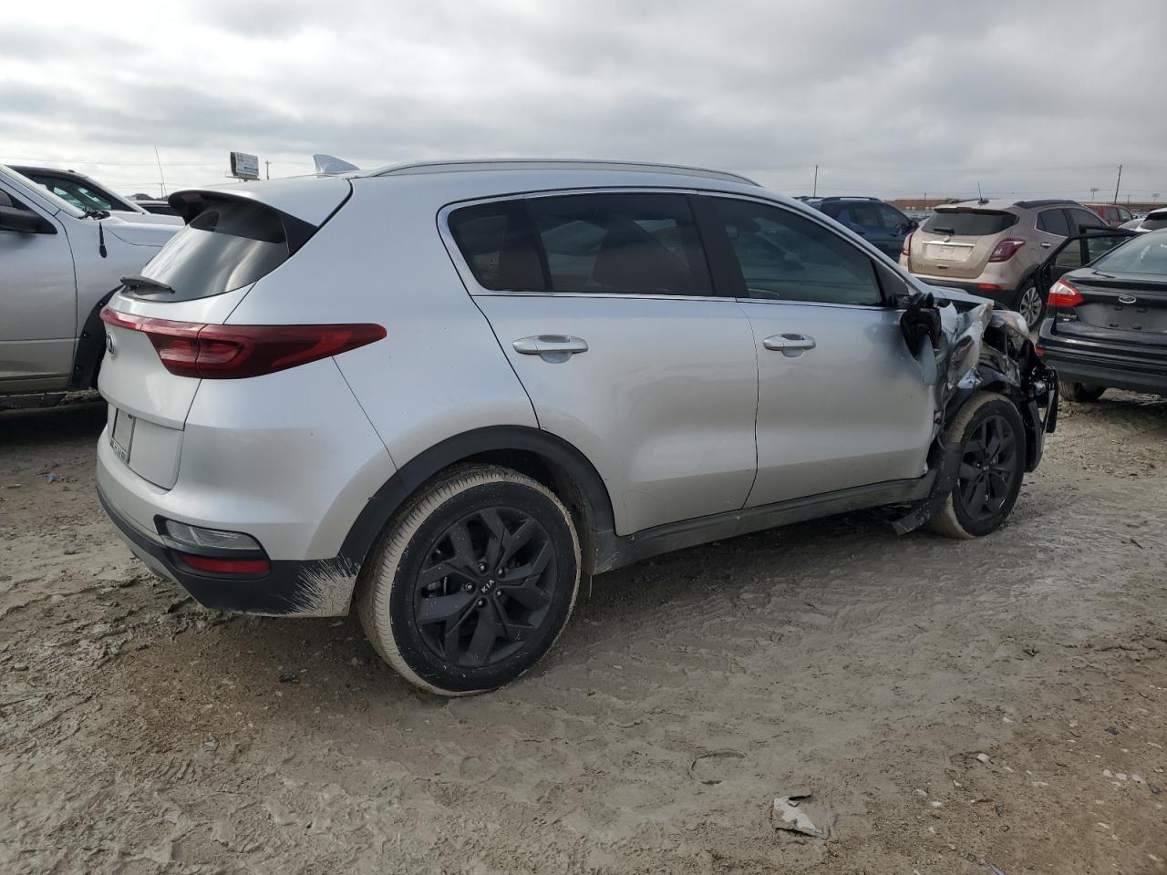 2021 Kia Sportage - Image 3