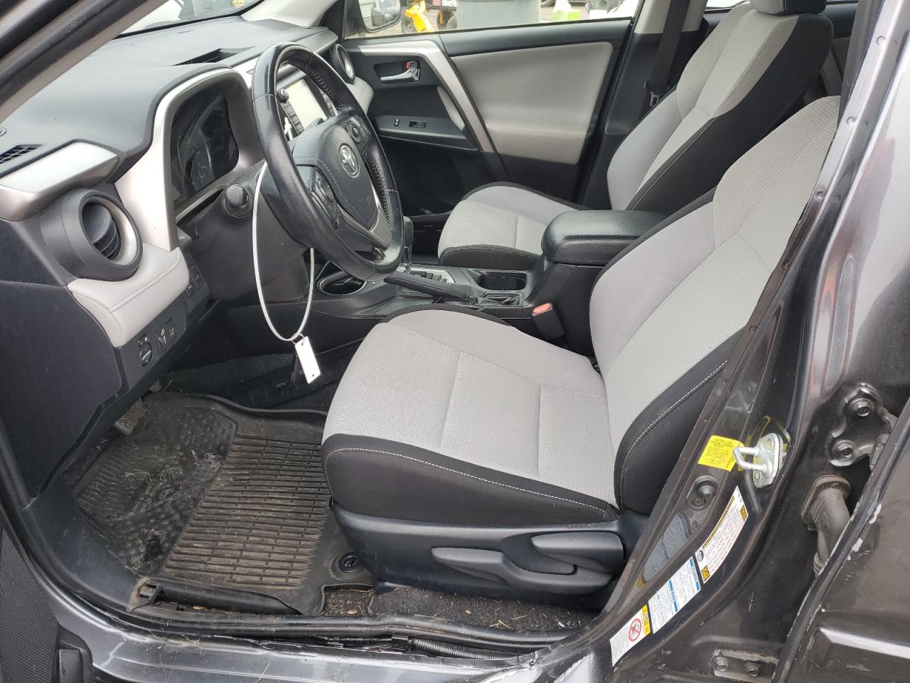 2017 Toyota RAV 4 - Image 7