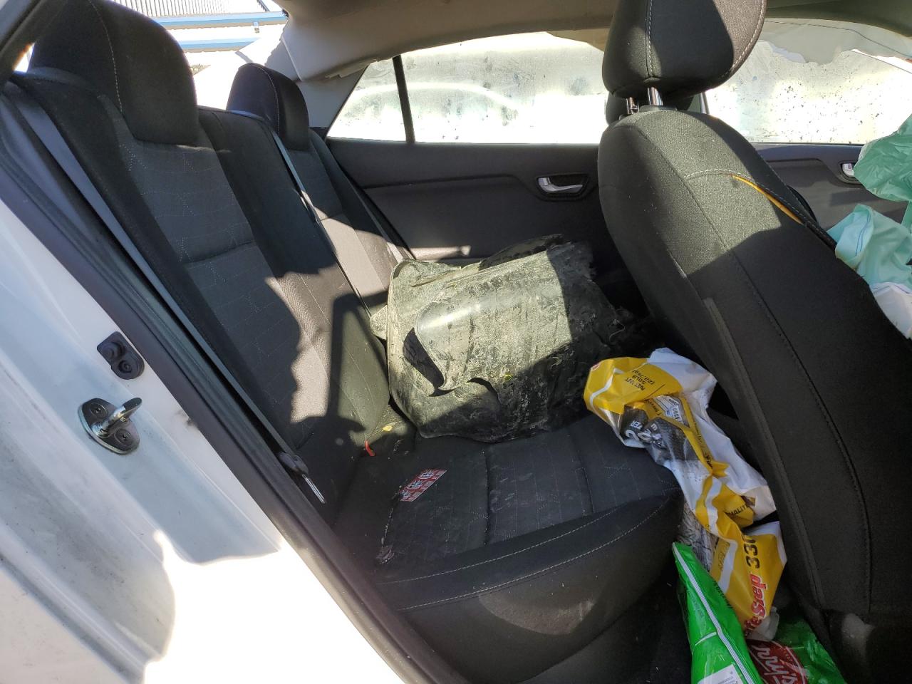 2018 Kia Rio - Image 10