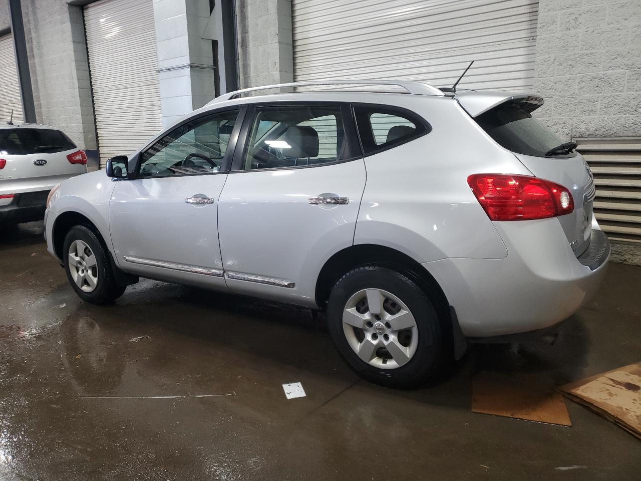 2014 Nissan Rogue - Image 2