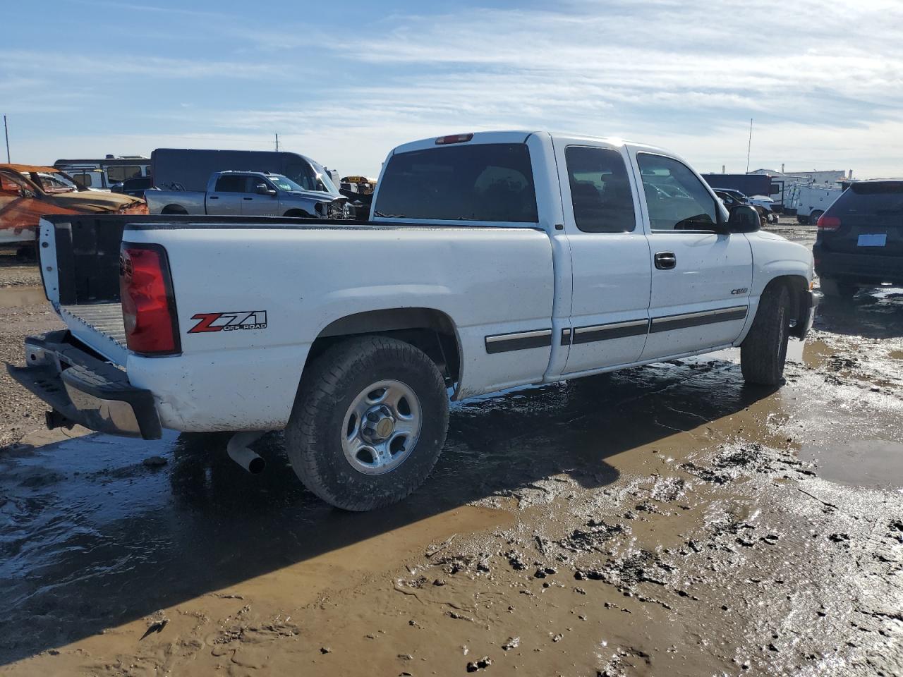 2001 Chevrolet Silverado - Image 3