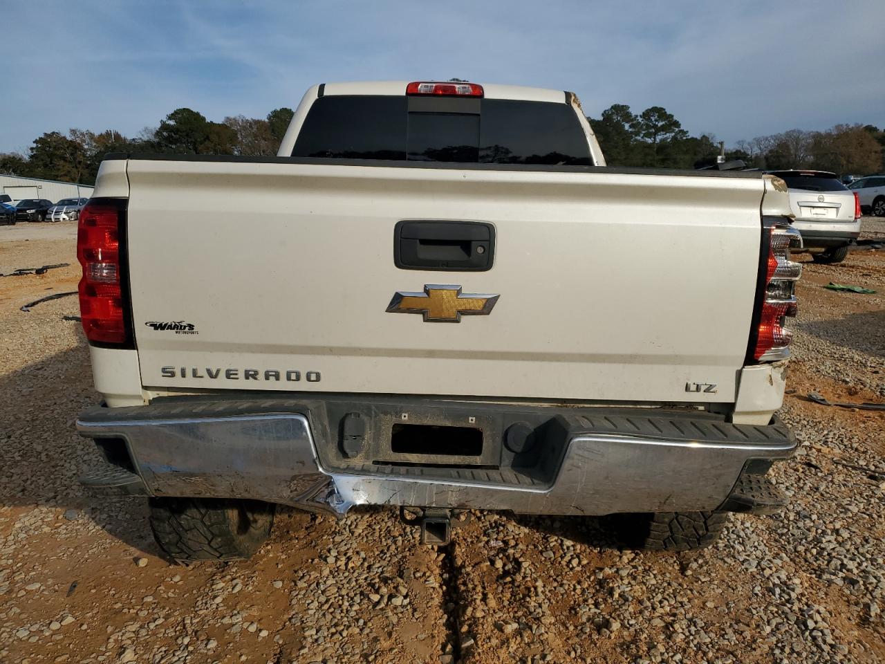 2015 Chevrolet Silverado - Image 6