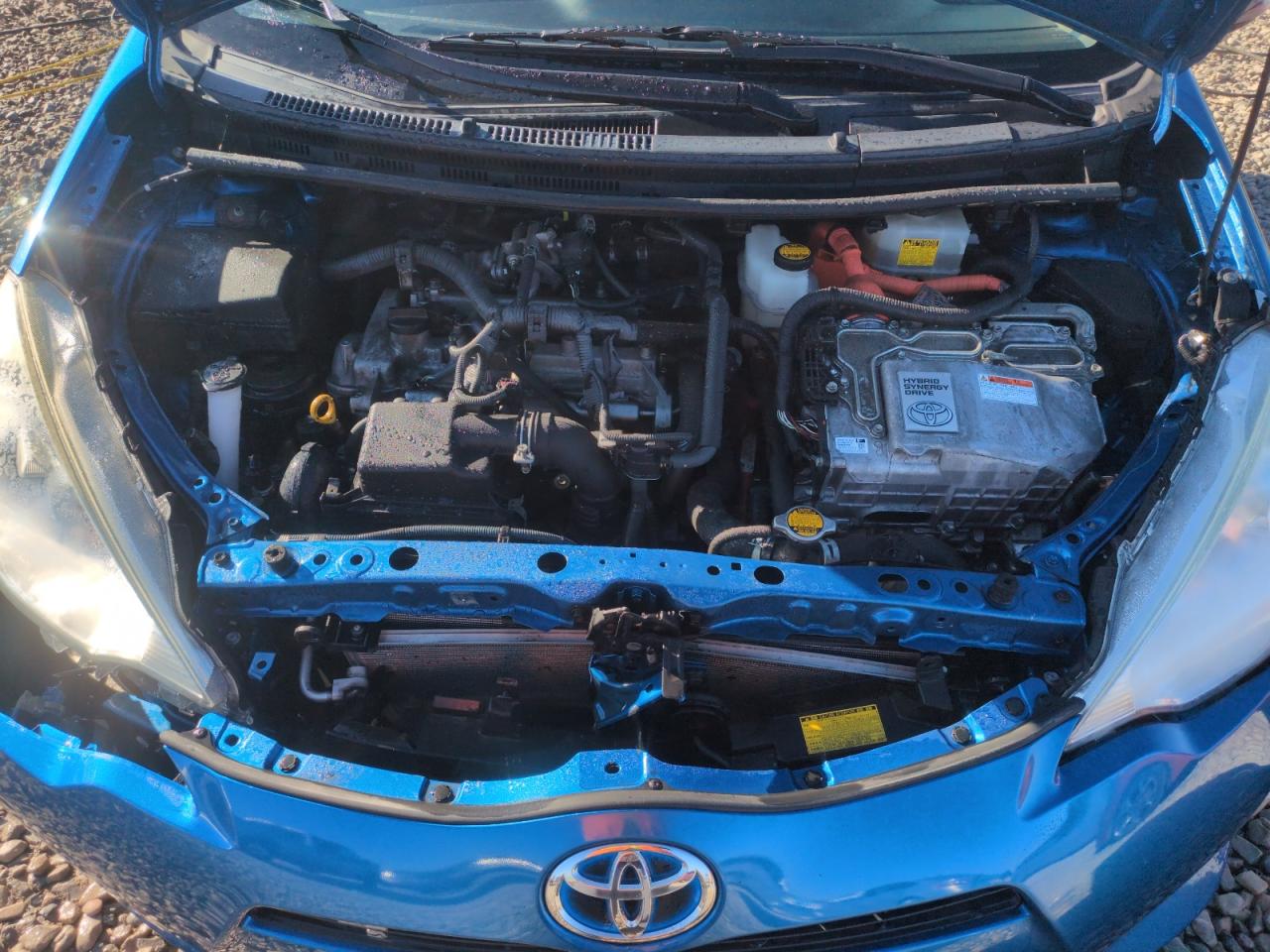 2012 Toyota Prius - Image 11