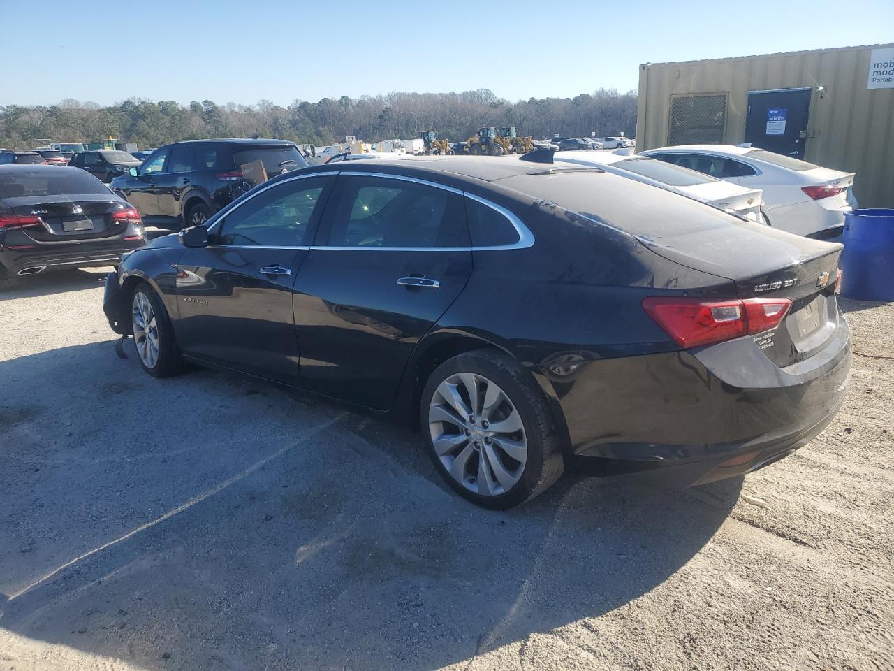 2018 Chevrolet Malibu - Image 2