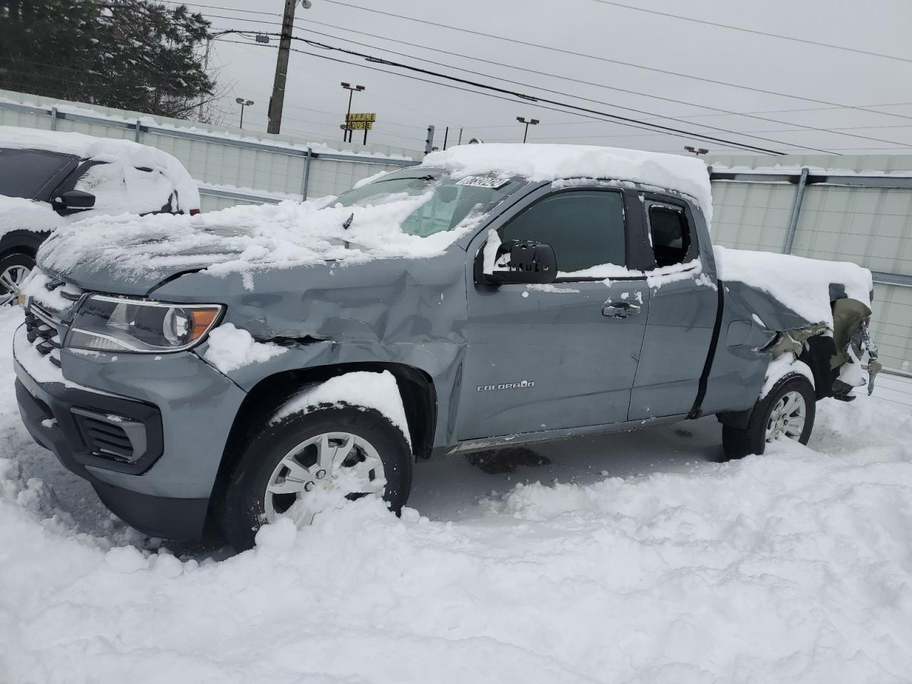 VIN 1GCHSCEA4N1156656 2022 CHEVROLET COLORADO no.1