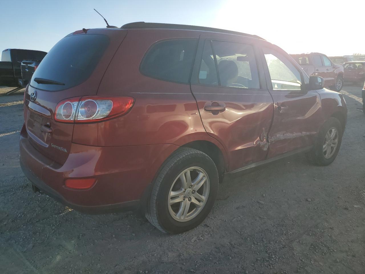 2010 Hyundai Santa Fe - Image 3