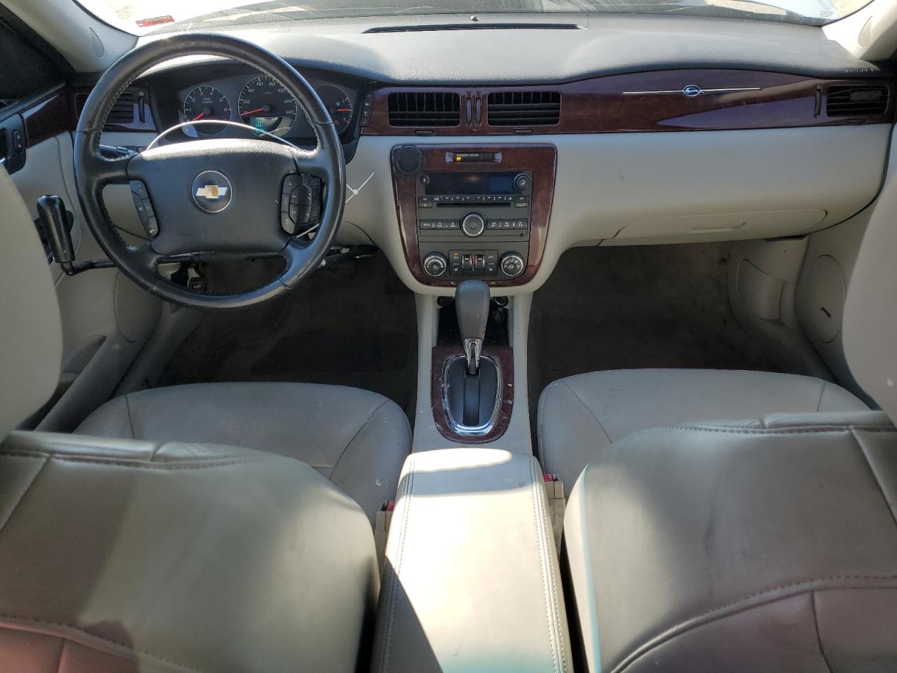 2010 Chevrolet Impala - Image 8