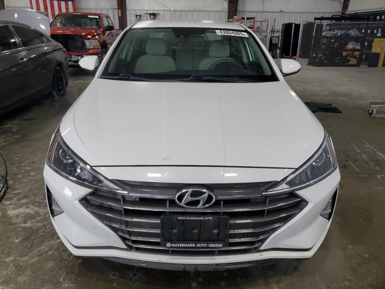 2019 Hyundai Elantra - Image 5