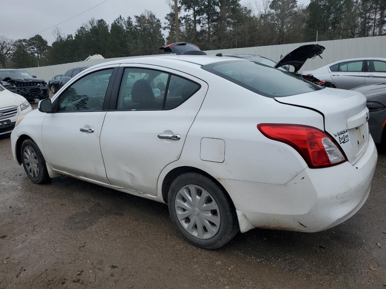 2012 Nissan Versa - Image 2