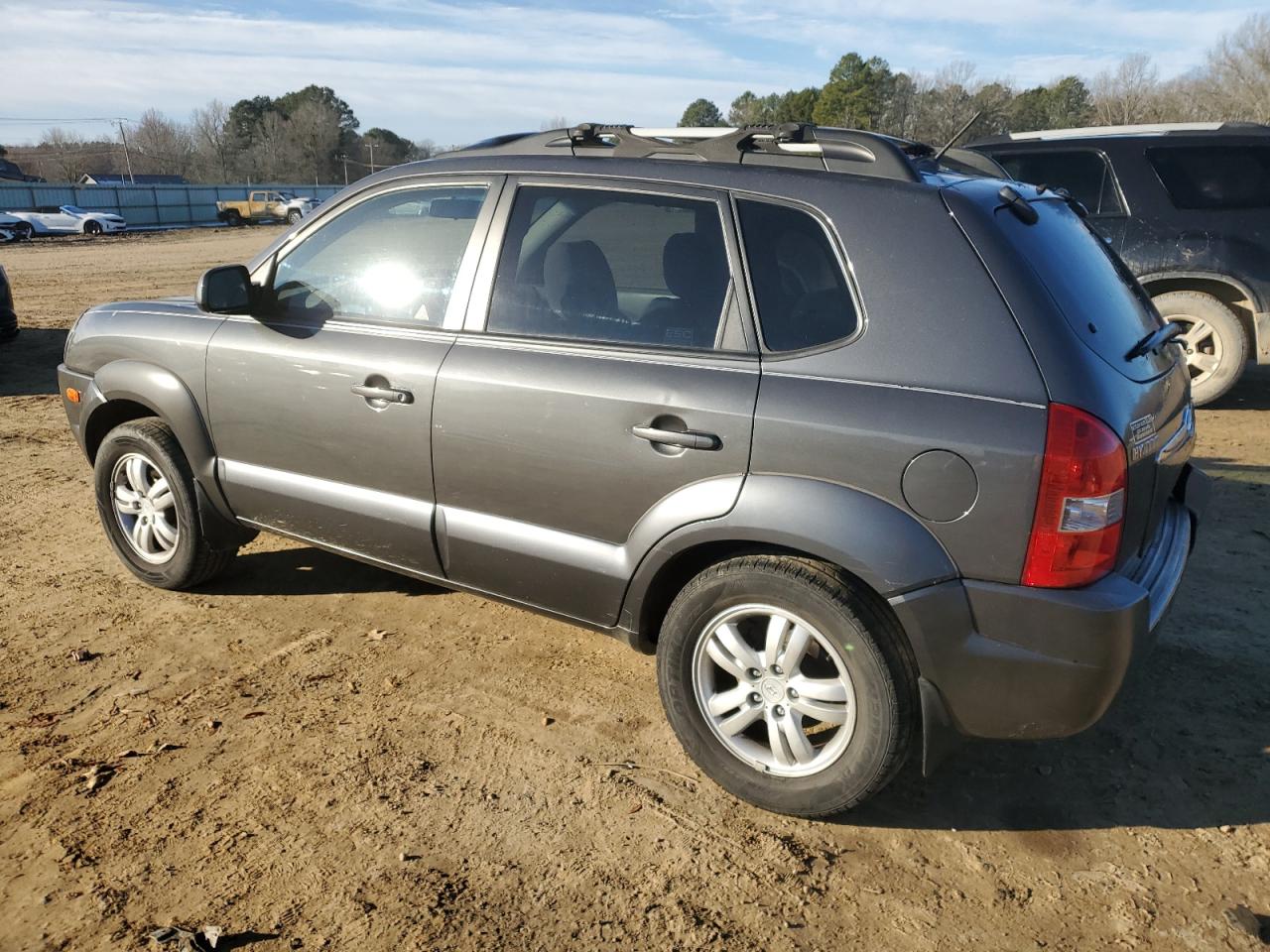 2007 Hyundai Tucson - Image 2