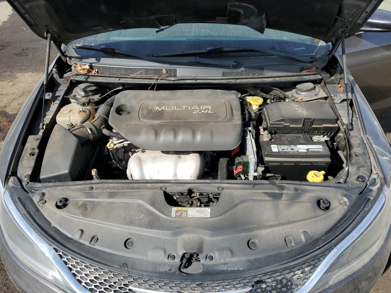 2015 Chrysler 200 - Image 11