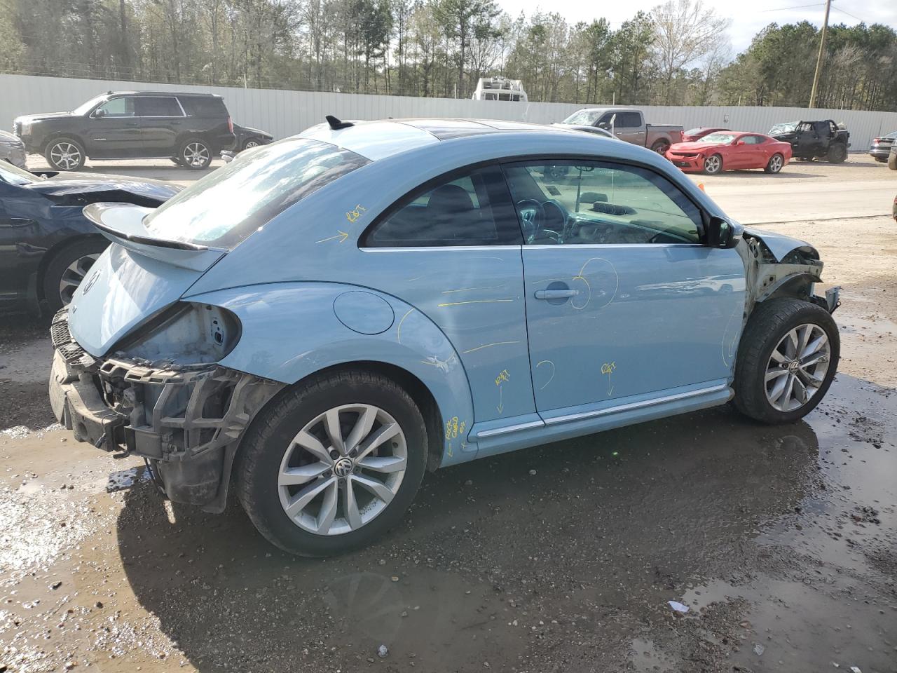 2015 Volkswagen Beetle - Image 3