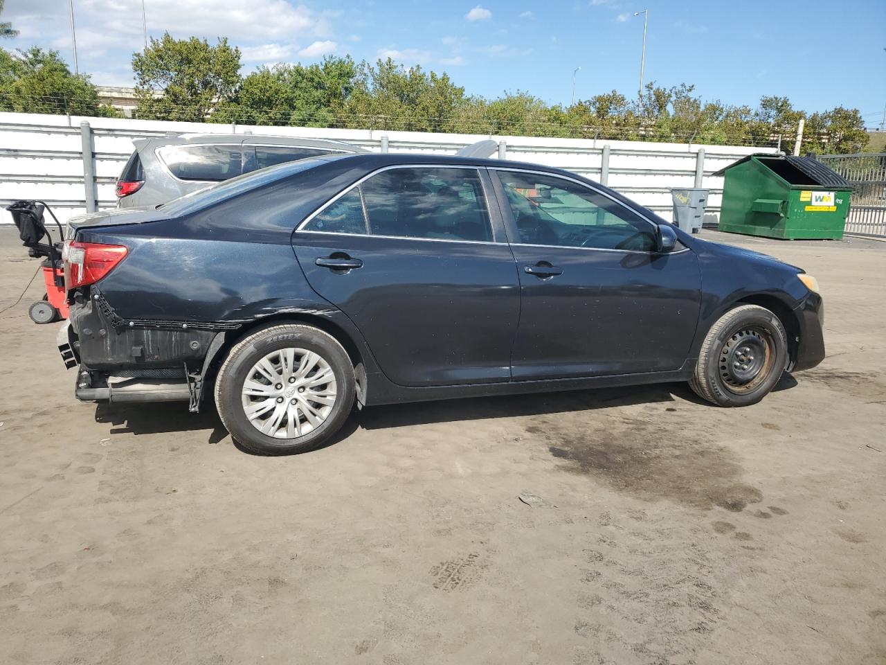 2014 Toyota Camry - Image 3
