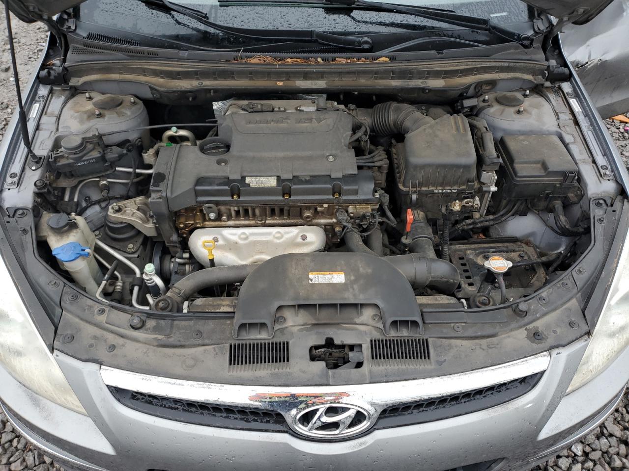 2012 Hyundai Elantra - Image 13