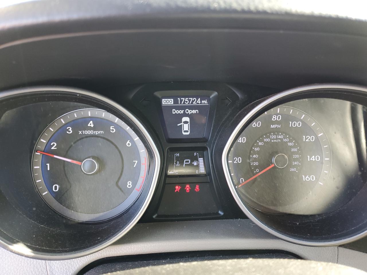 2013 Hyundai Elantra - Image 9