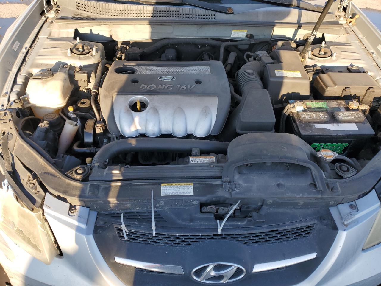 2008 Hyundai Sonata - Image 13