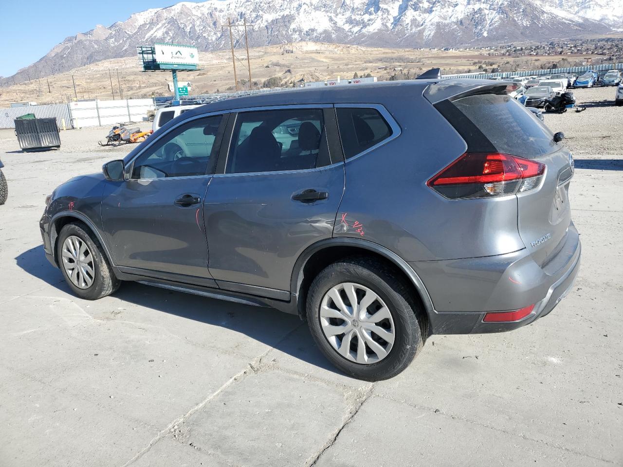 2018 Nissan Rogue - Image 2