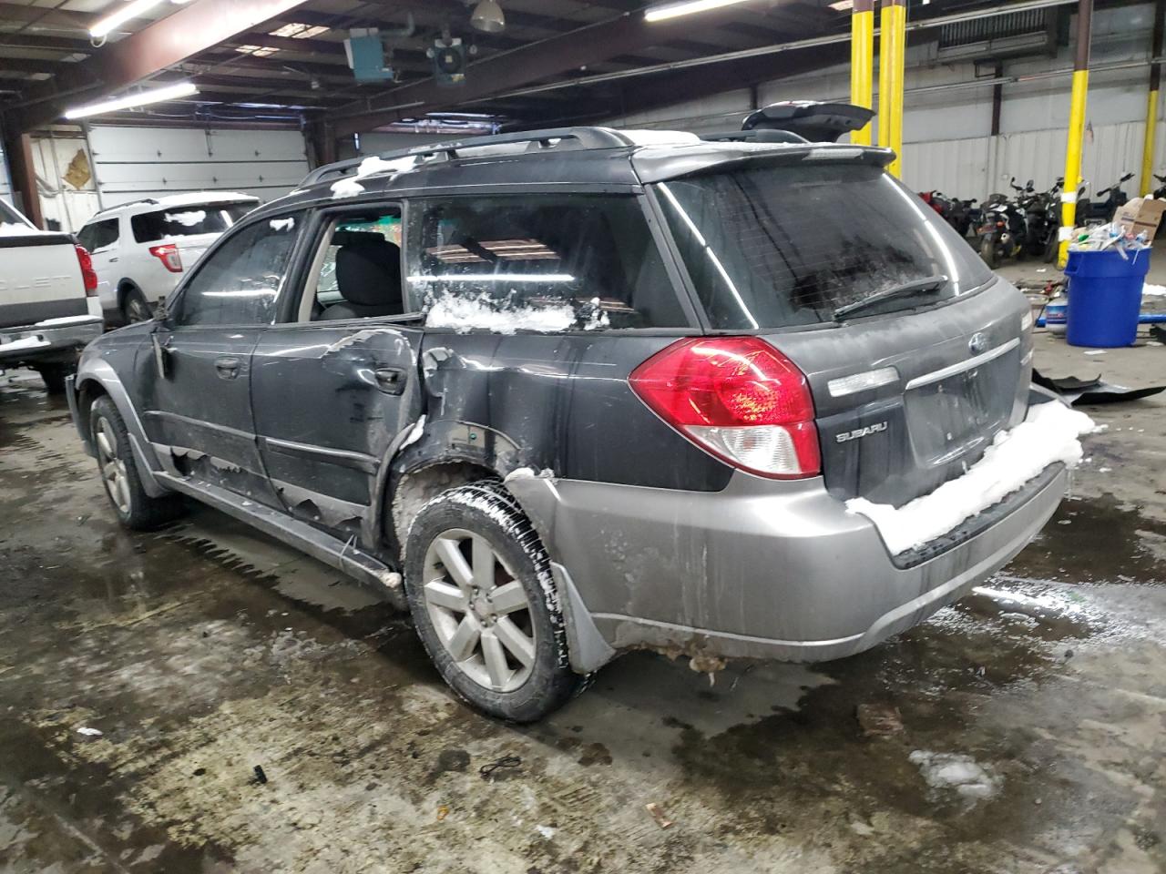 2009 Subaru Outback - Image 2