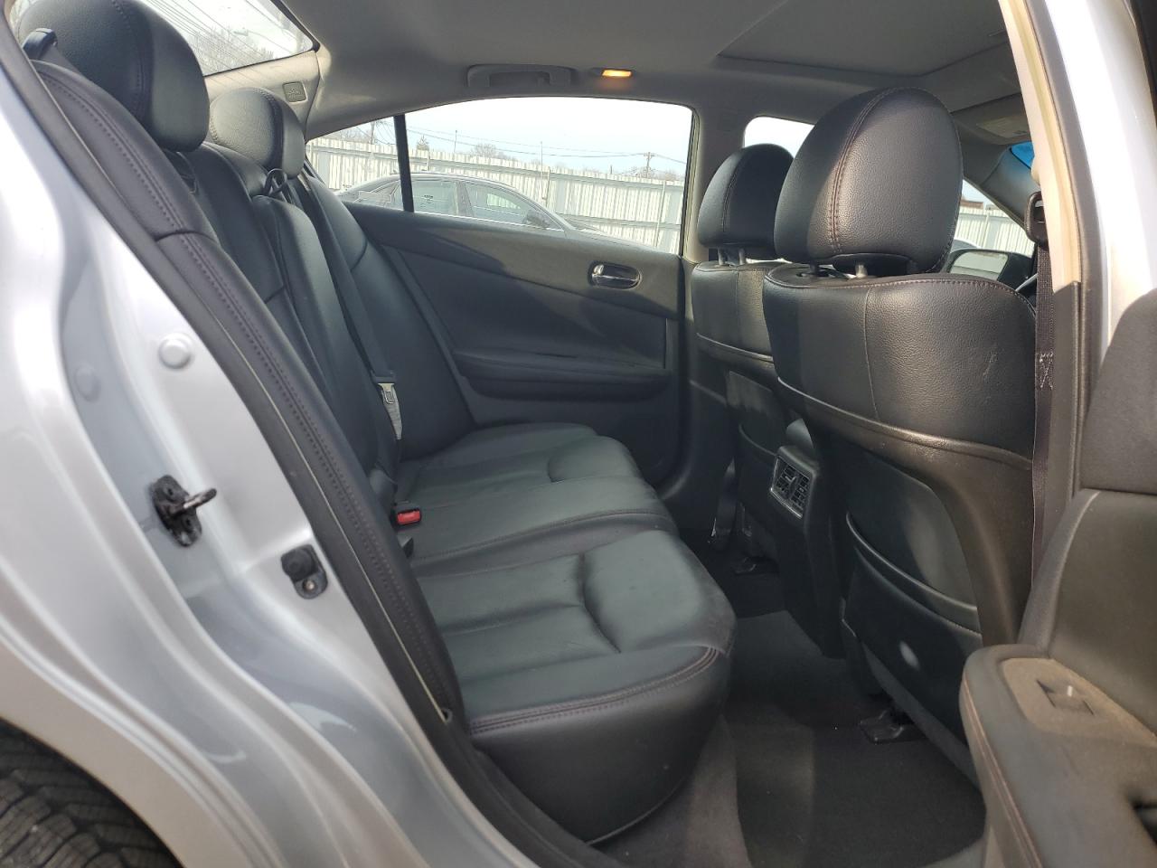 2010 Nissan Maxima - Image 11