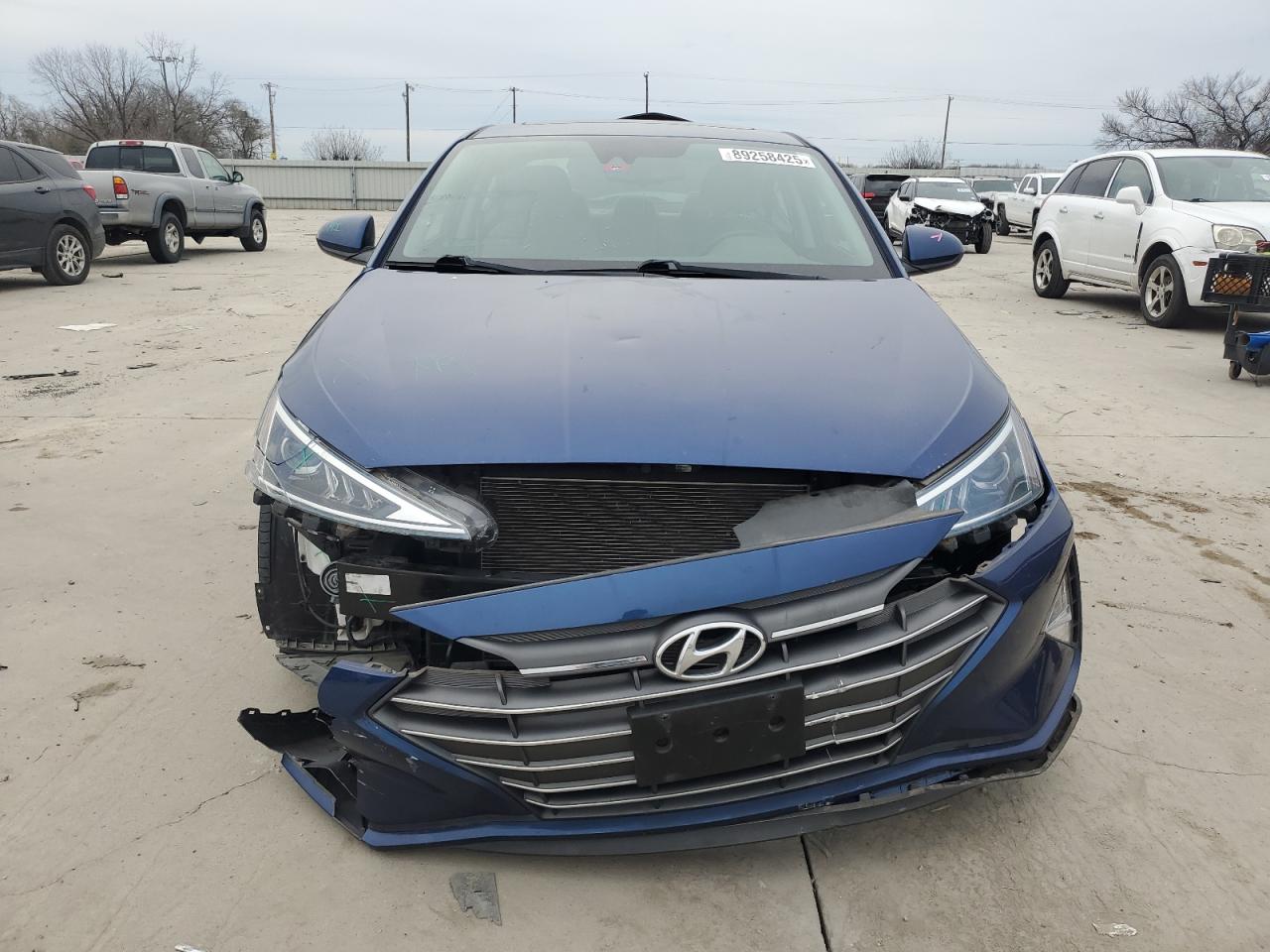 2020 Hyundai Elantra - Image 5