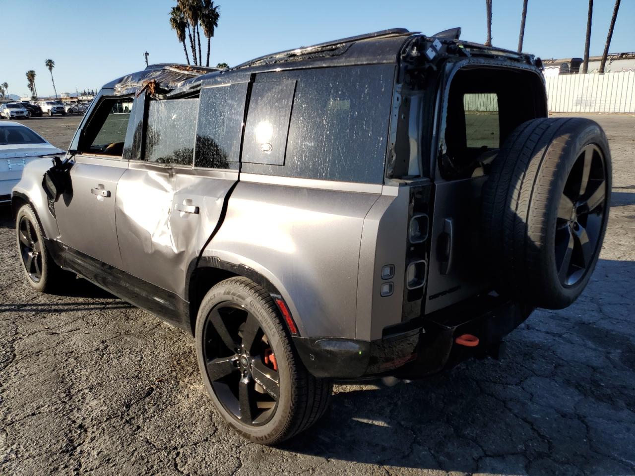 2023 Land Rover Defender - Image 2