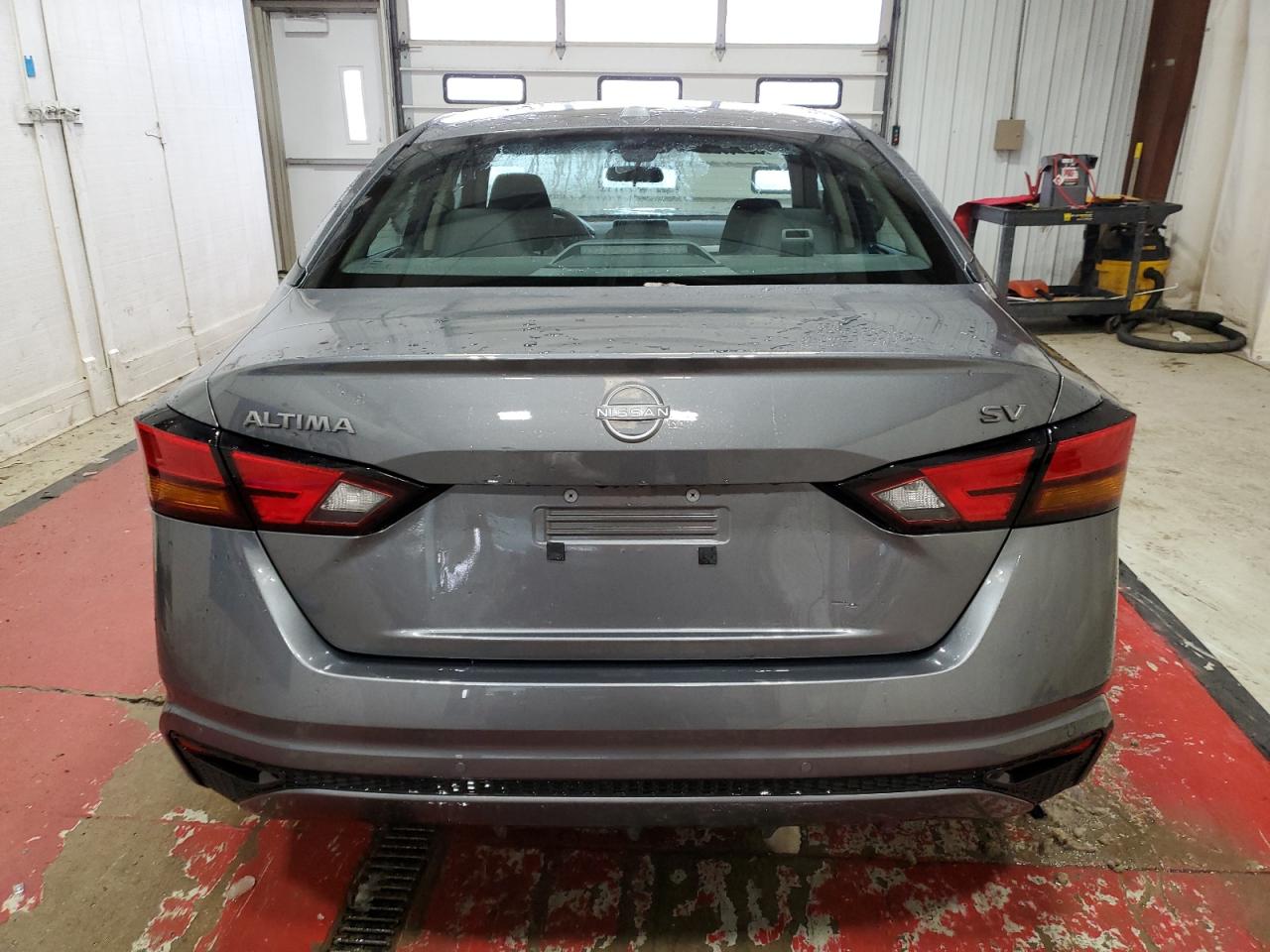 2024 Nissan Altima - Image 6