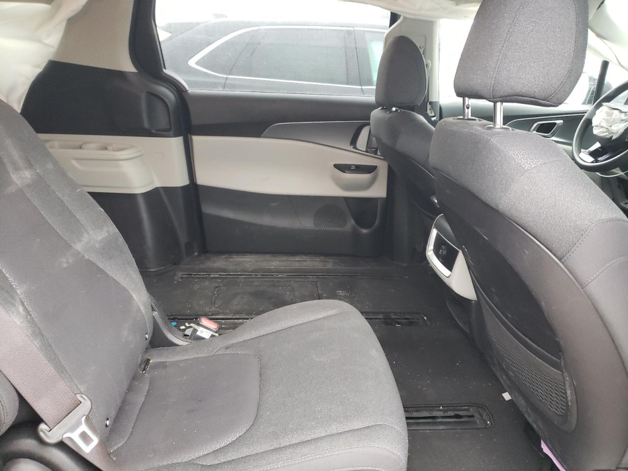 2023 Kia Carnival - Image 11