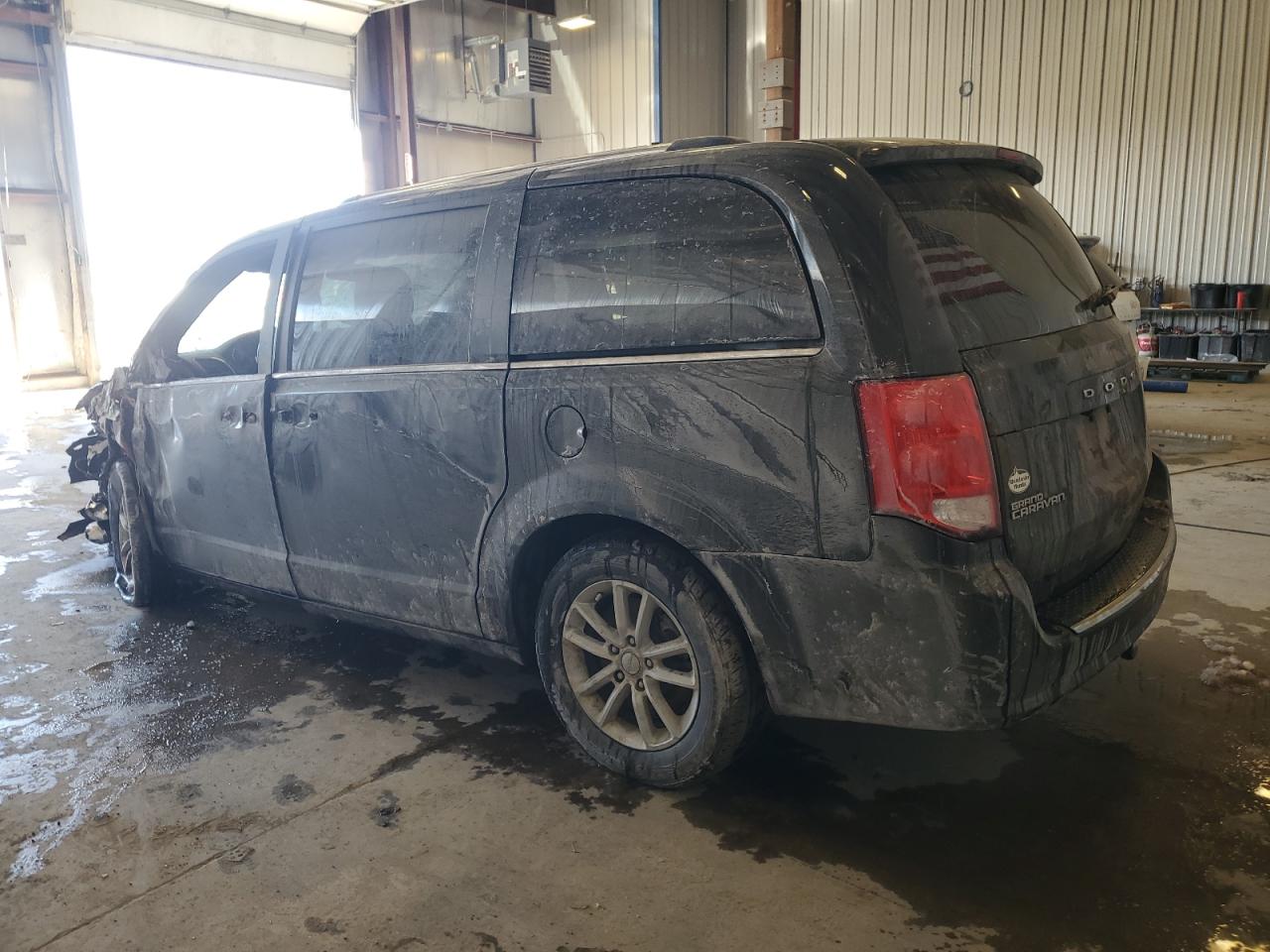 2019 Dodge Caravan - Image 2