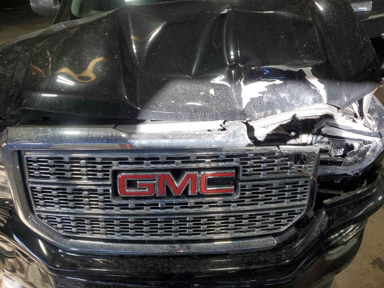 2017 GMC Sierra - Image 13
