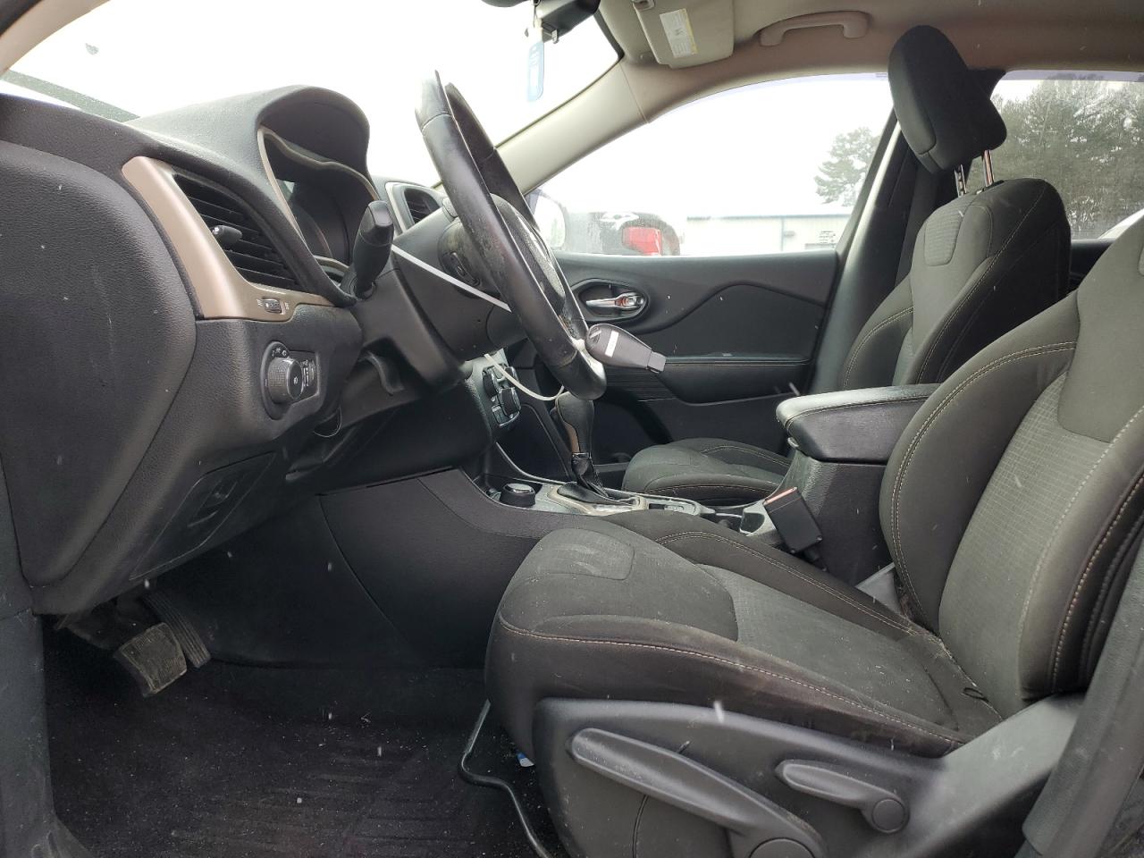 2017 Jeep Grand Cherokee - Image 7