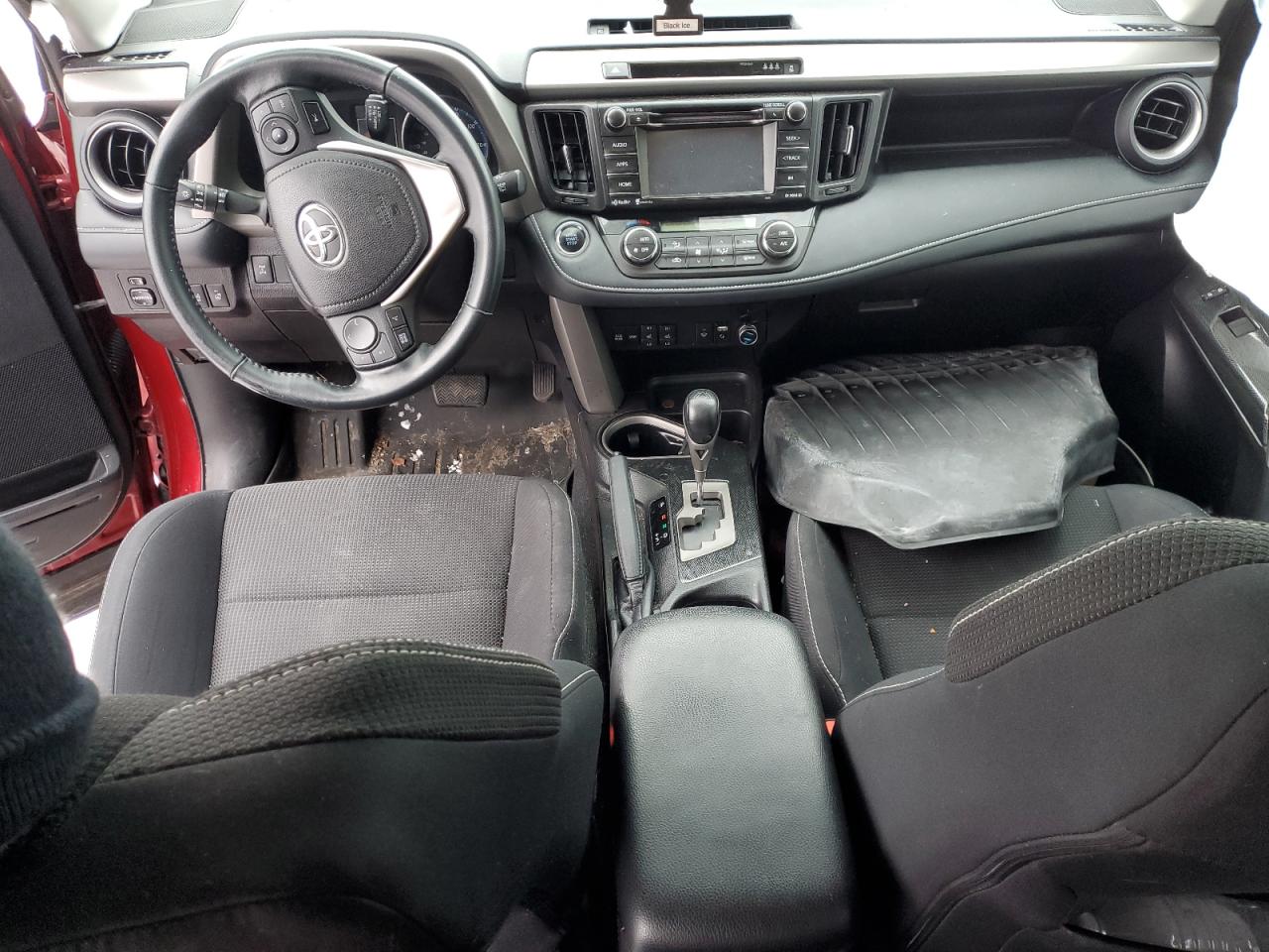 2018 Toyota RAV 4 - Image 8