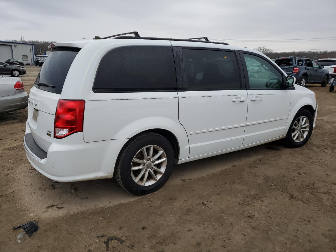 2016 Dodge Caravan - Image 3