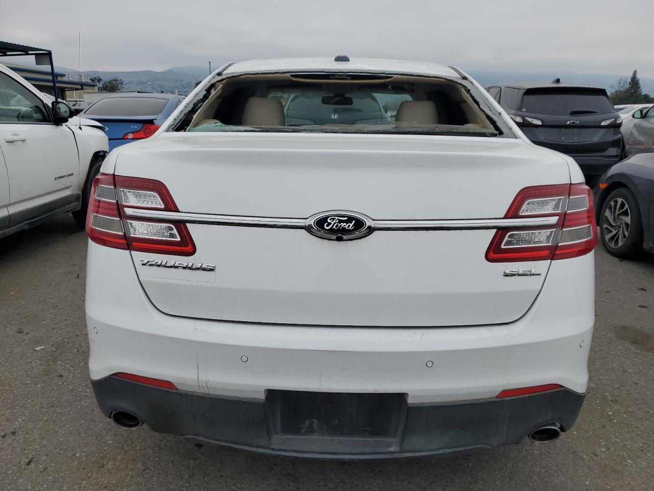 2016 Ford Taurus Sel VIN: 1FAHP2E85GG136592 Lot: 43431295