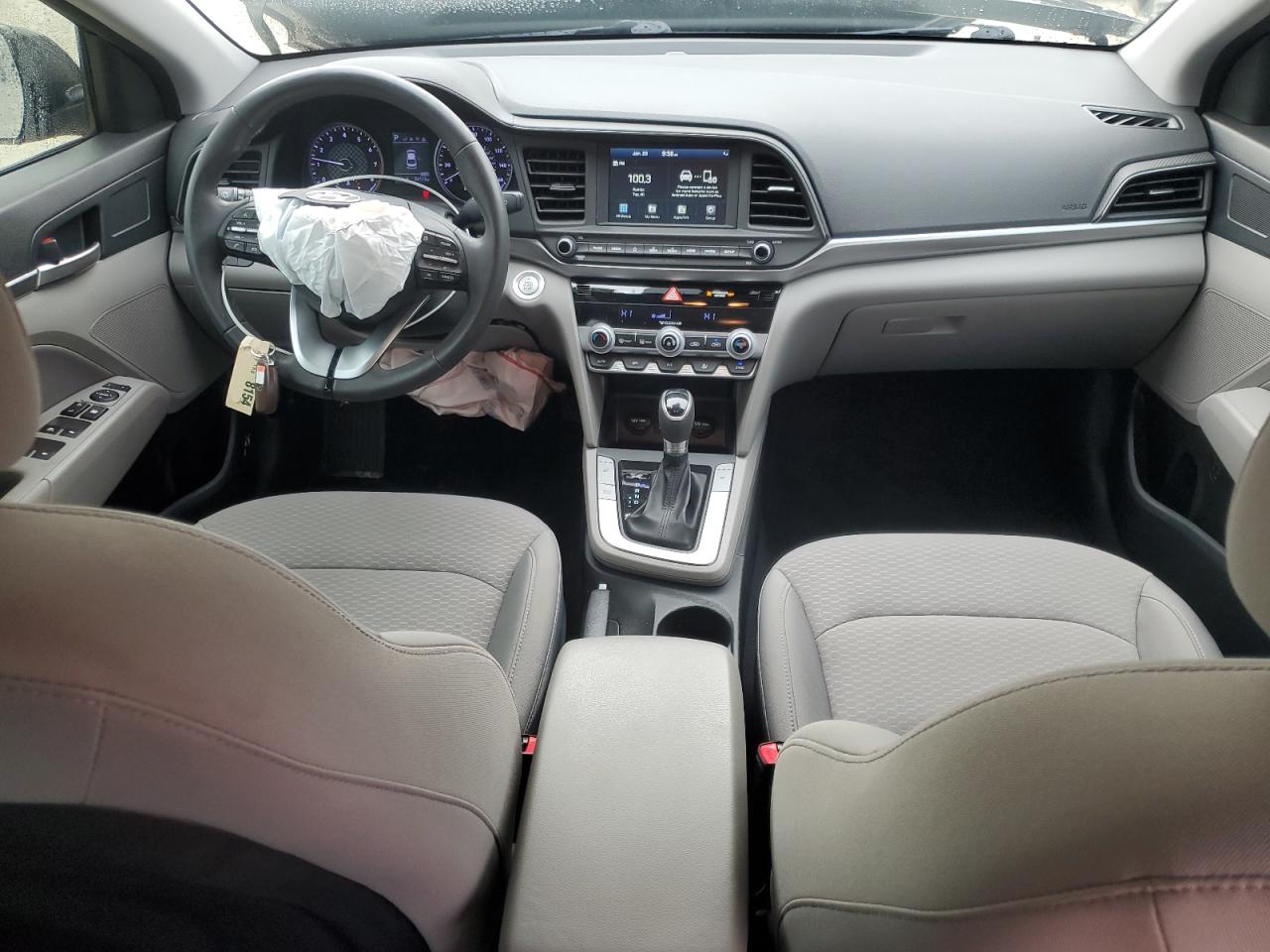 2020 Hyundai Elantra - Image 8