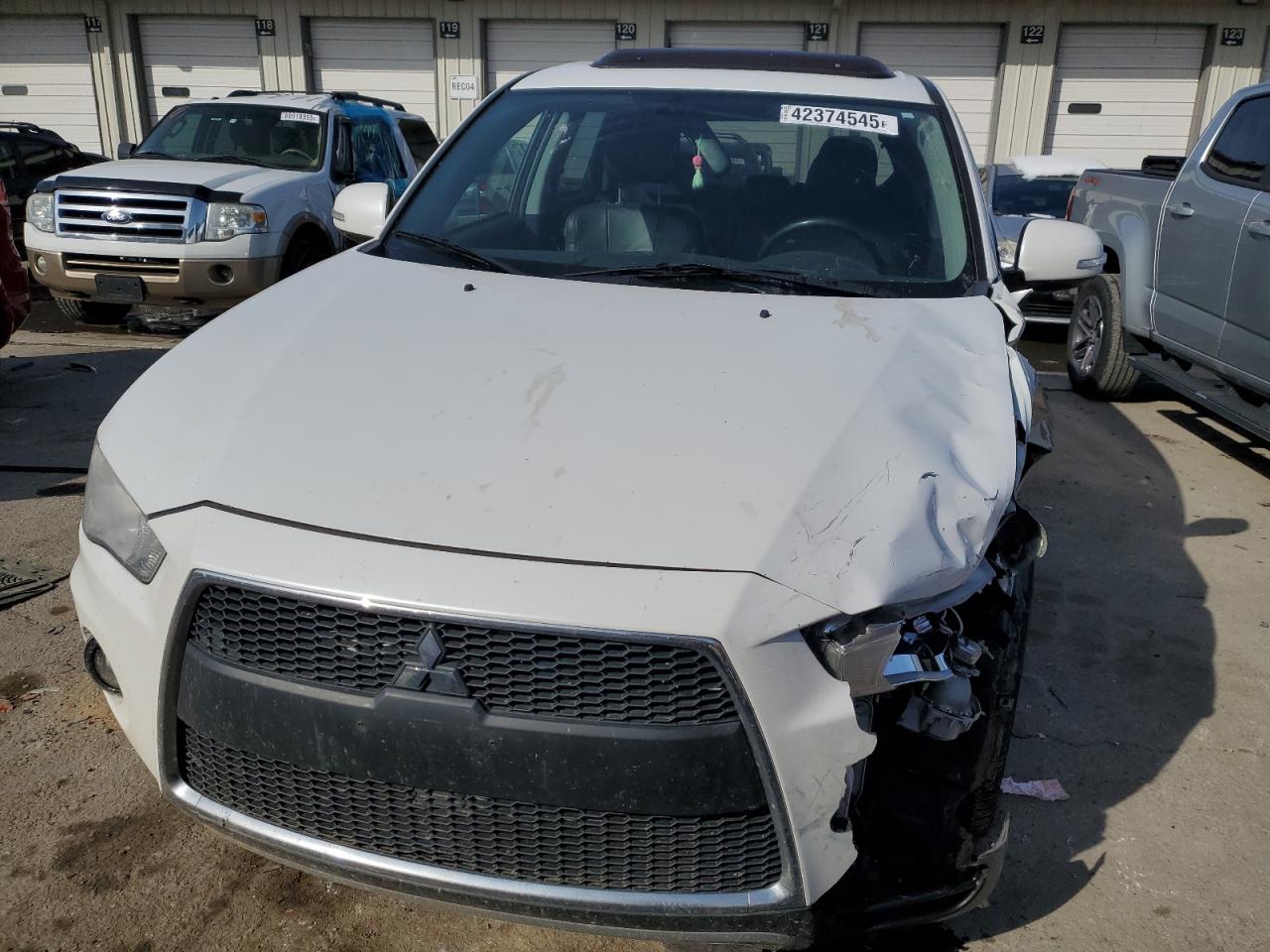 2010 Mitsubishi Outlander - Image 5