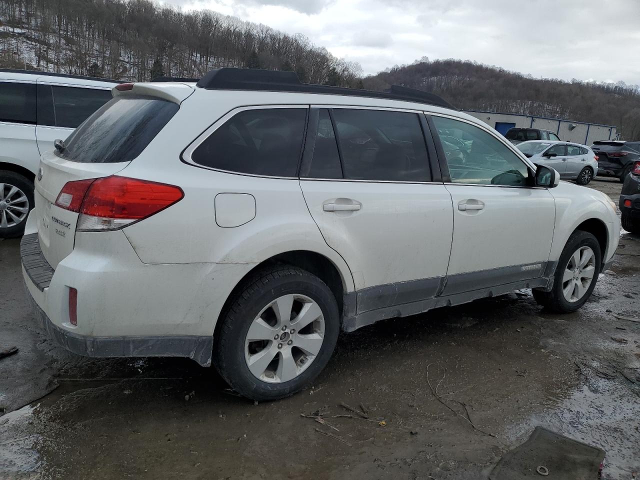 2012 Subaru Outback - Image 3
