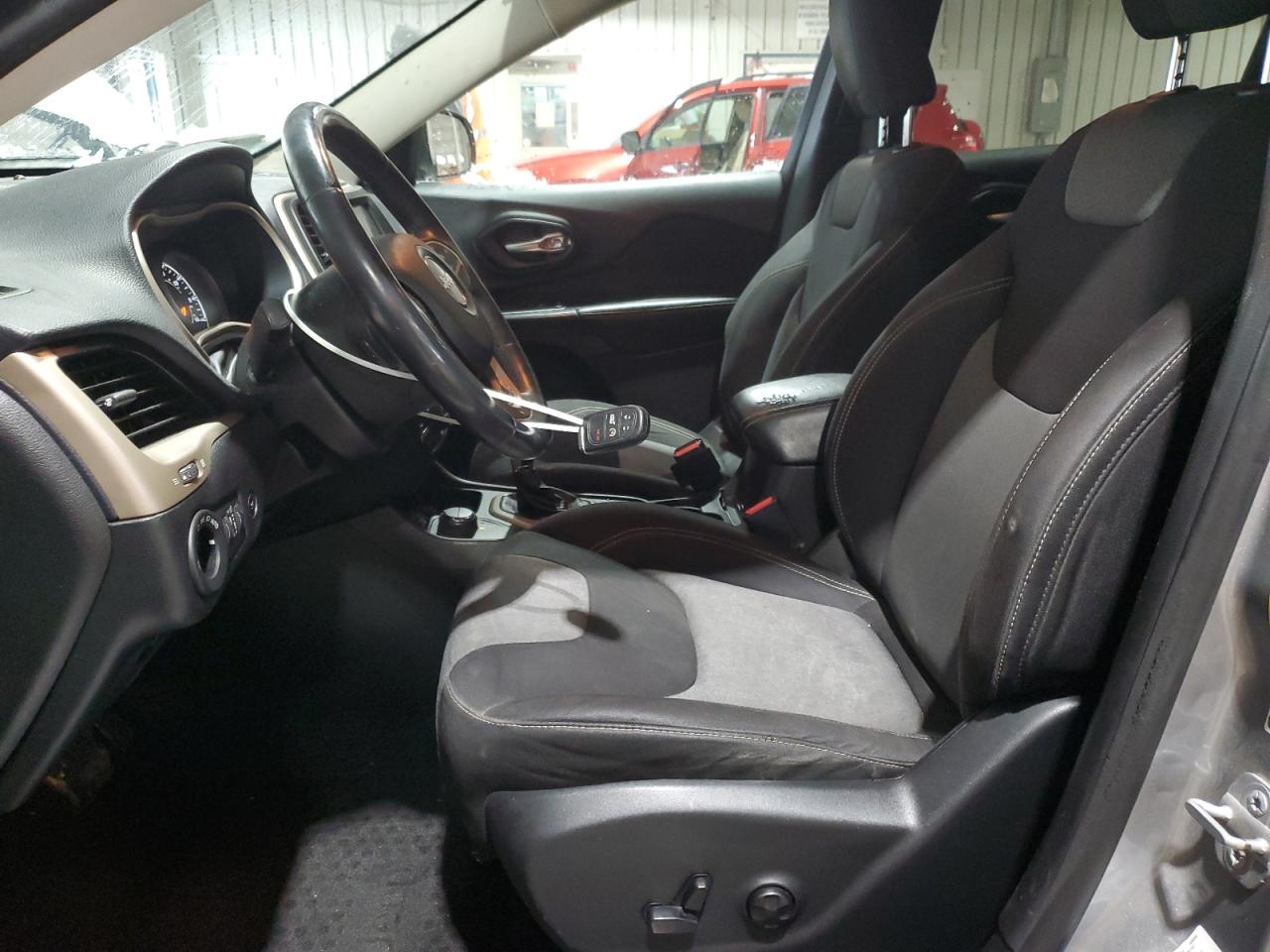 2014 Jeep Grand Cherokee - Image 7