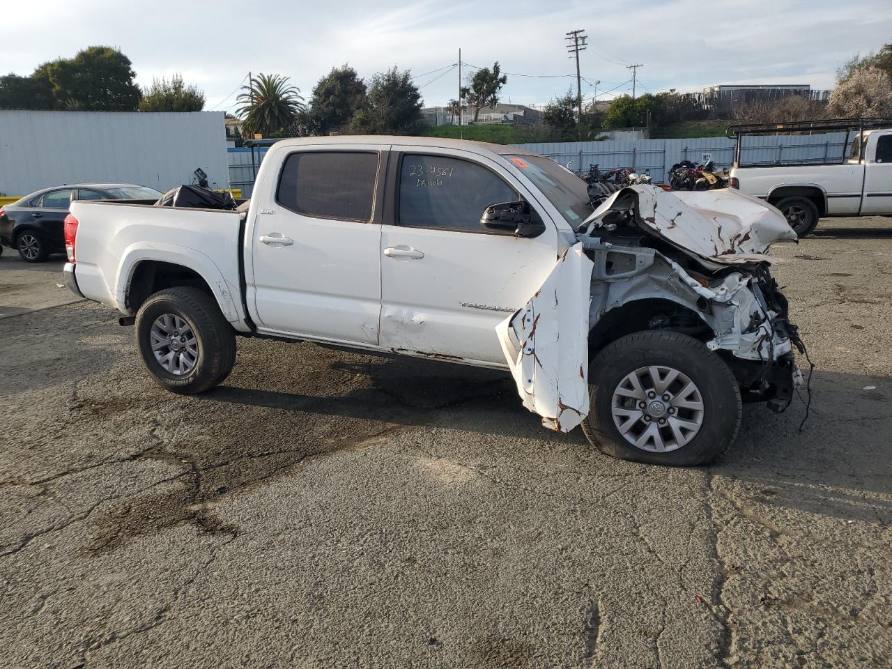2016 Toyota Tacoma - Image 4