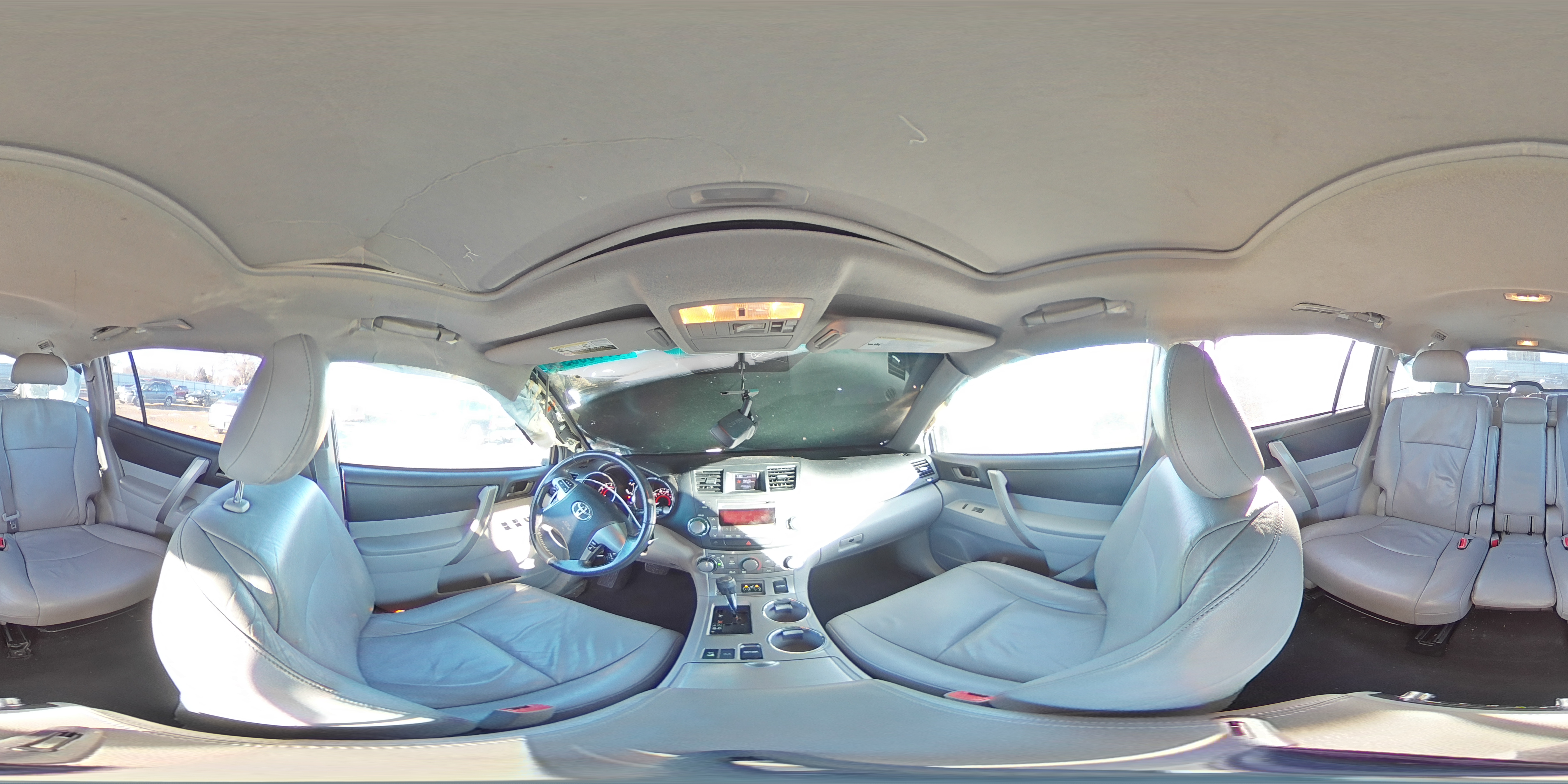 2011 Toyota Highlander - Image 13