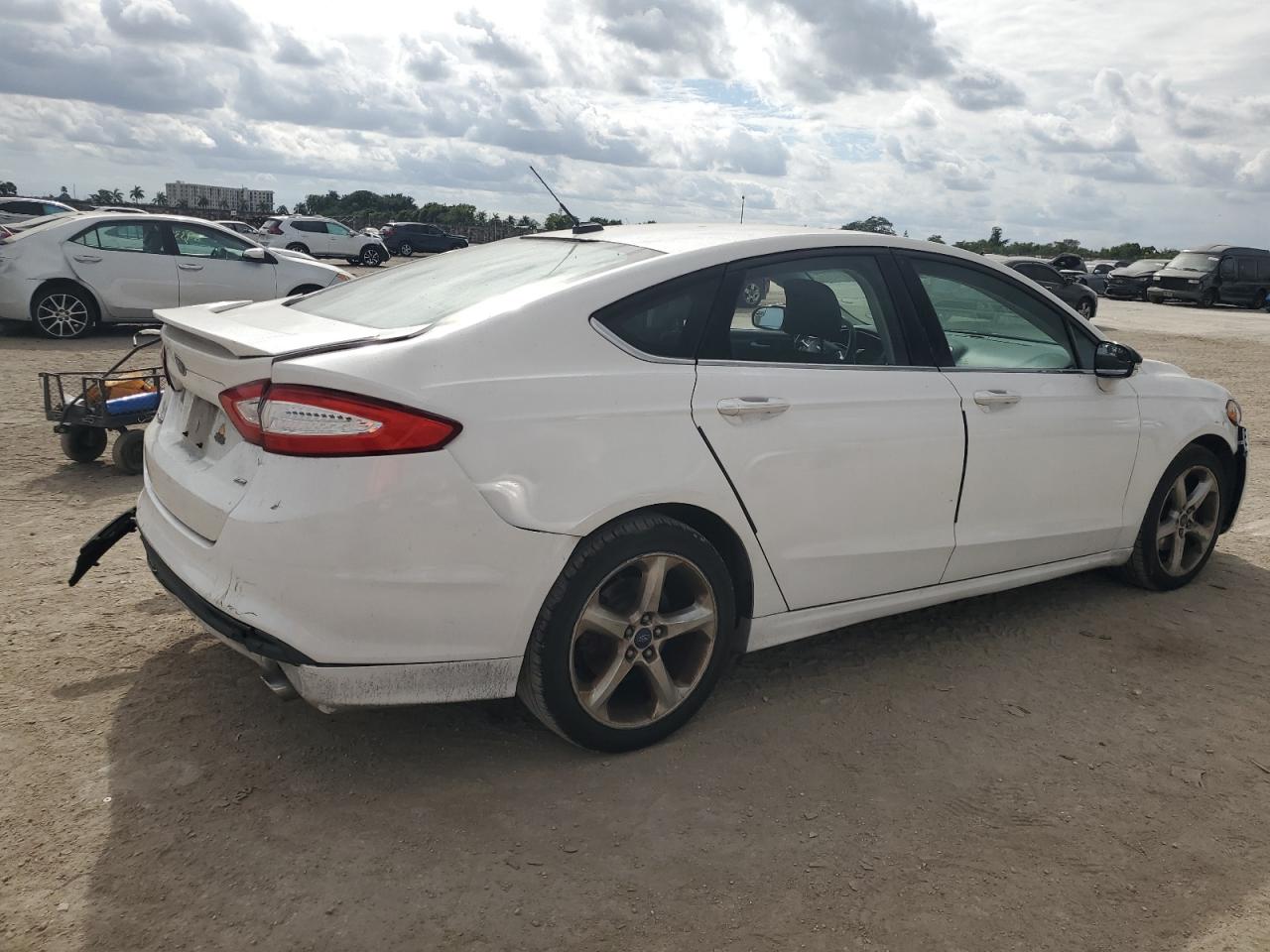 VIN 3FA6P0H77FR274687 2015 FORD FUSION no.3