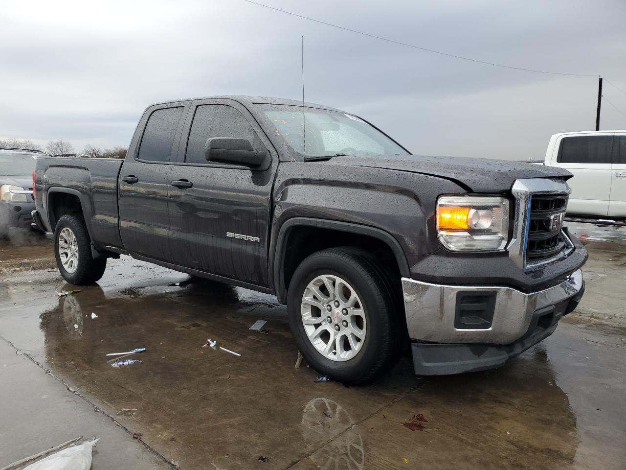 2014 GMC Sierra - Image 4