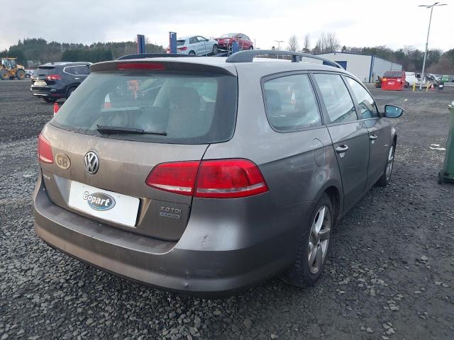 2011 VOLKSWAGEN PASSAT S B