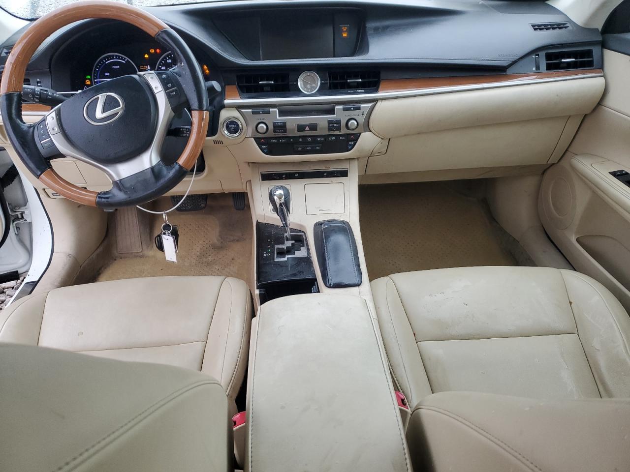 2013 Lexus ES - Image 8